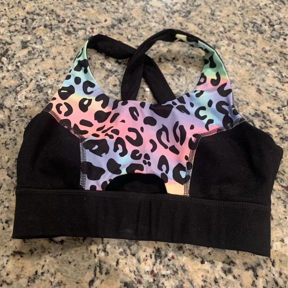 Wolf & Whistle Sports Bra and Leggings Rainbow Leopard Print - Picture 3 of 7